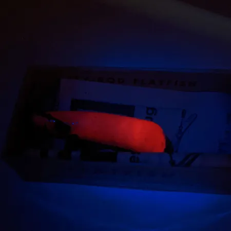 Flatfish F6 Helin Tackle UV Wobbler, Fluoreszierendes Rot, 3g, #11910