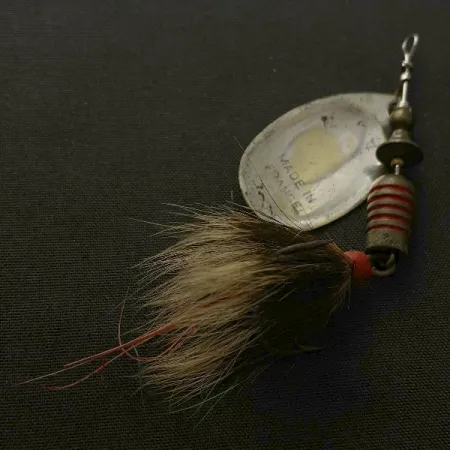 Mepps Aglia 3 mit Eichhörnchenschwanz (1960er Jahre)