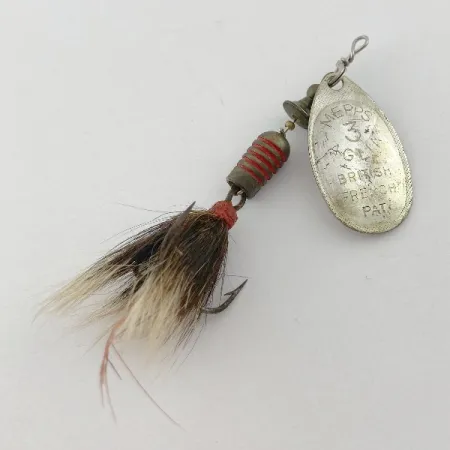 Mepps Aglia 3 mit Eichhörnchenschwanz (1960er Jahre)