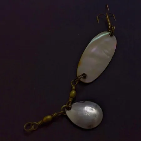 Pflueger Pearl Blinker