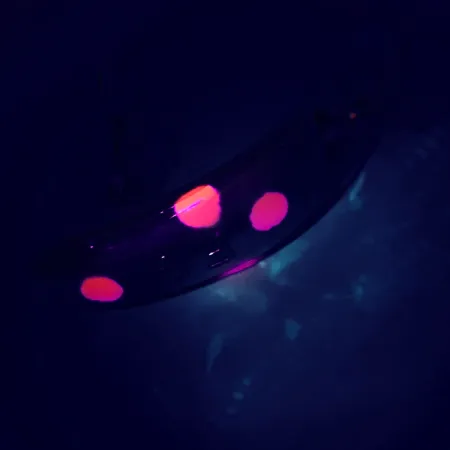 Yakima Bait FlatFish F4 UV Wobbler, Silber / Rot, 1.7g, UV-Dots, #6360